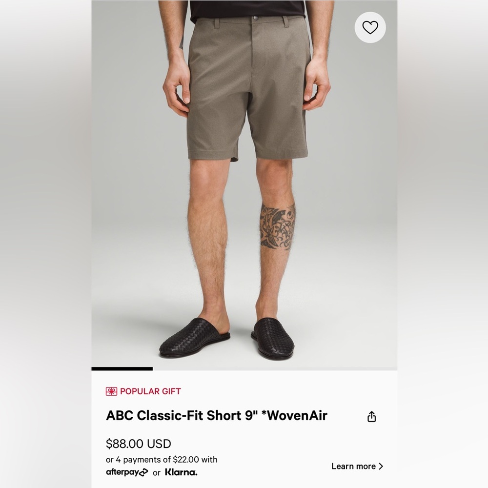 Lululemon classic fit 9 inch short